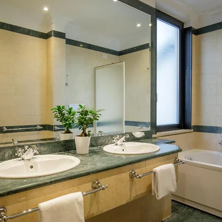 Donna Laura Palace By Omnia 4*