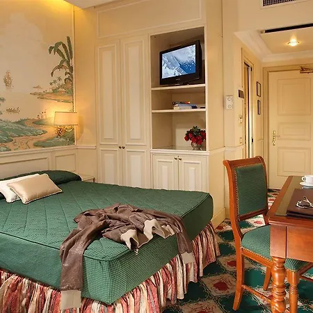 Donna Laura Palace Hotel 4*