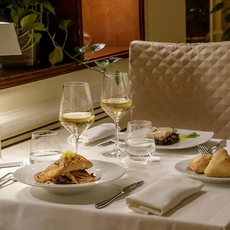 Donna Laura Palace Hotel 4*