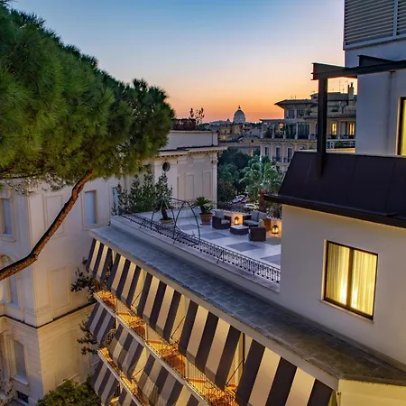 Donna Laura Palace By Omnia 4* Rom