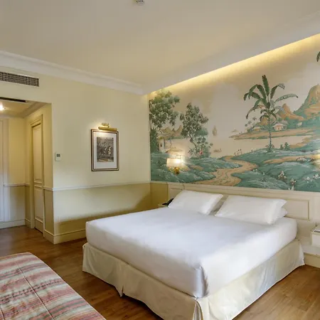 Donna Laura Palace Hotel 4*