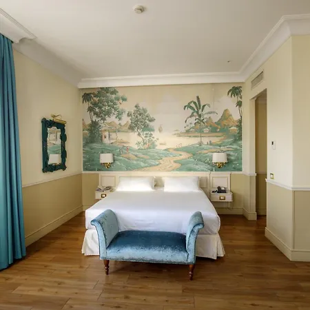 Donna Laura Palace 4*