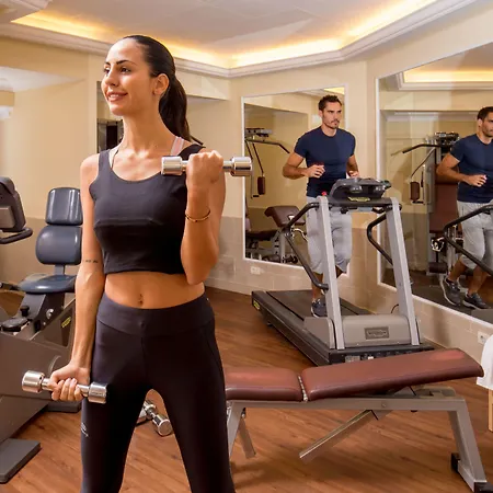 酒店 Donna Laura Palace By Omnia 4*