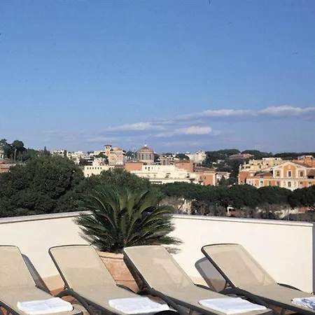 Hotel Donna Laura Palace