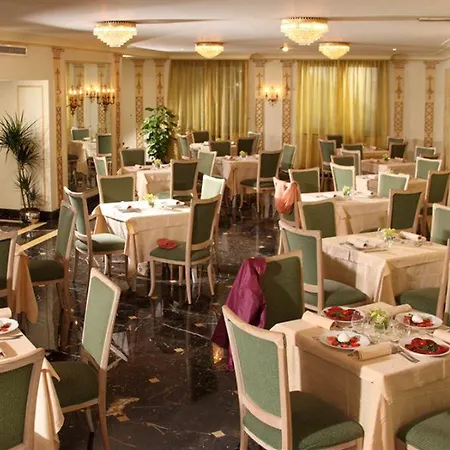 Donna Laura Palace 4*