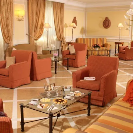 Donna Laura Palace 4*