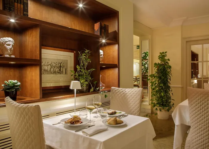 Hotel Donna Laura Palace By Omnia 4*